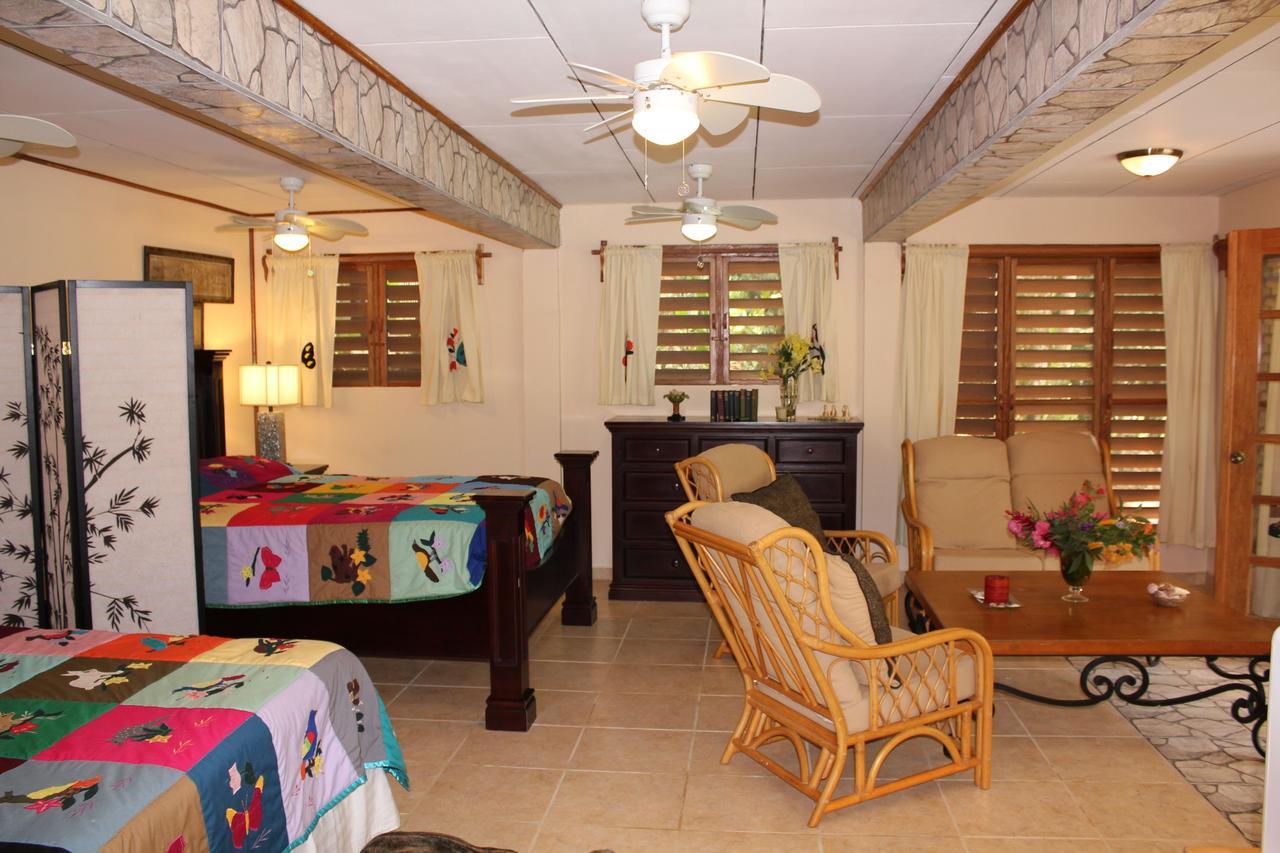 Villas Pico Bonito La Ceiba Exterior photo